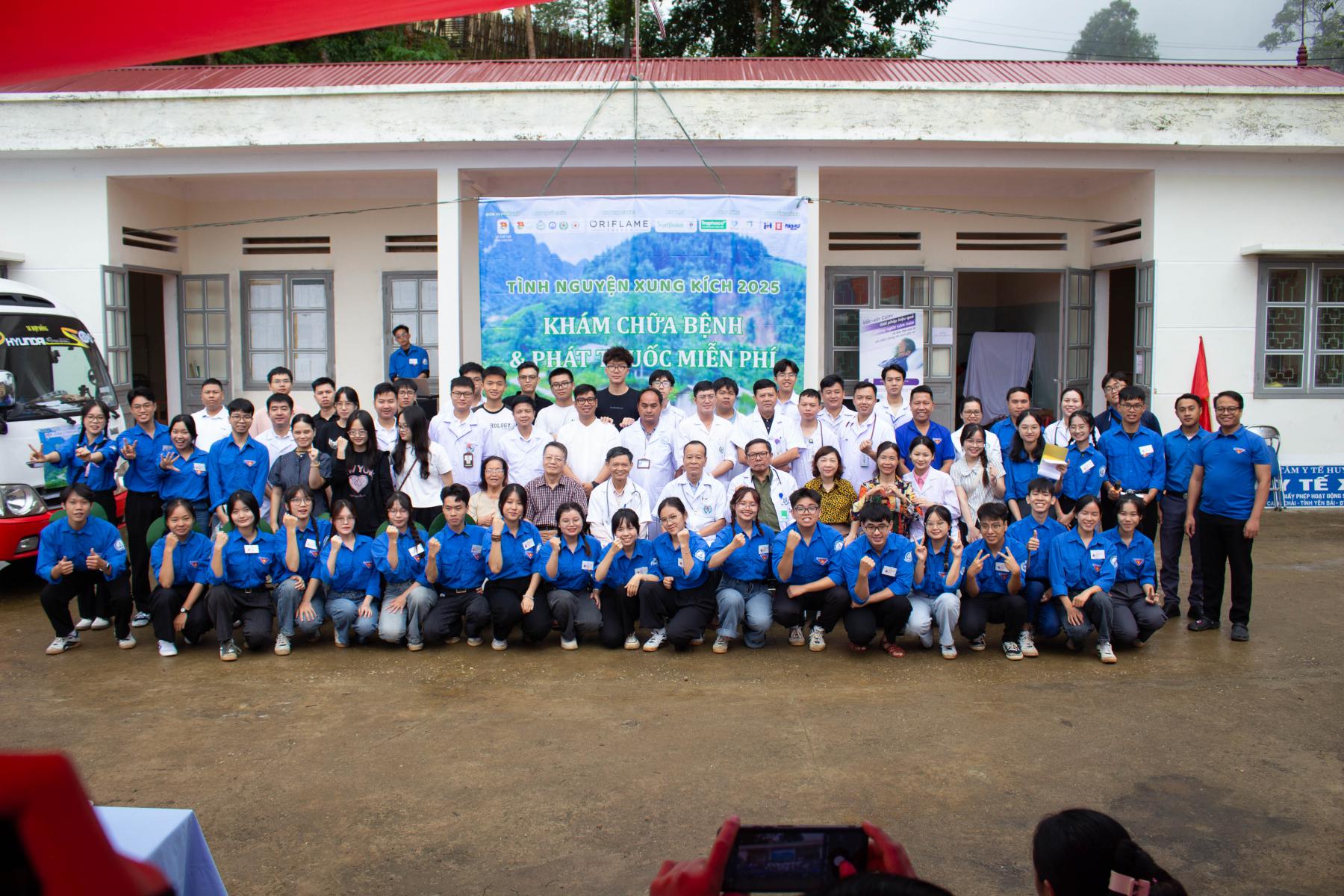 Khoa Răng Hàm Mặt Tham Gia Hoạt Động Tình Nguyện Khám, Chữa Bệnh Trong Chiến Dịch Mùa Hè Xanh 2025