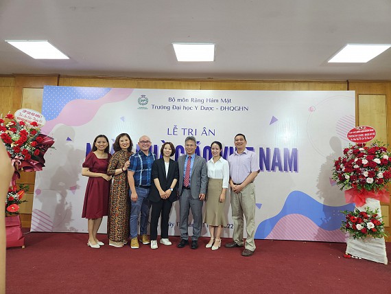 Lễ Tri Ân Của Sinh Viên Khoa Răng Hàm Mặt, Đại Học Y Dược, Đại Học Quốc Gia Hà Nội Nhân Ngày 20/11